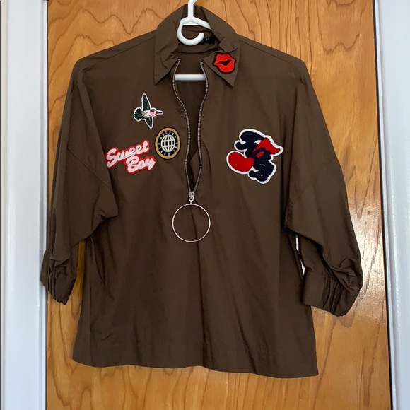 Zara // shirt with patches - Picture 2 of 6